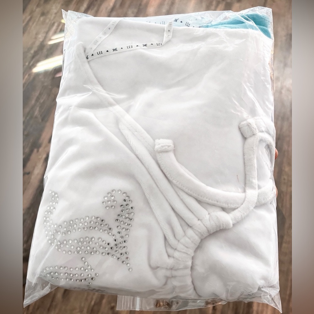 SOLD ON DEPOP‼️Juicy Couture White Halter Dress Rhinestone Logo Y2K| Size Large✨ - Picture 4 of 5